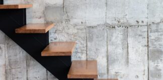 Montaż stopni drewnianych na schodach betonowych - wykończenie schodów betonowych